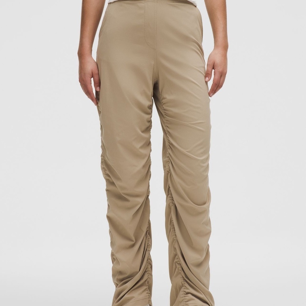 NWT Lululemon dance studio flares